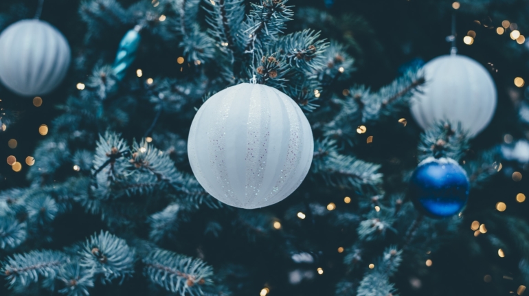 Prachtige kerstboom in Alkmaar huren voor een feestelijke sfeer thuis